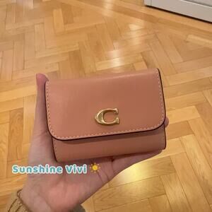 NWT COACH Tri-fold wallet with Essential card holder CZ111 Leather Peach